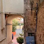 Apartamento Sea View, In The Old Town Santo Stefano al Mare