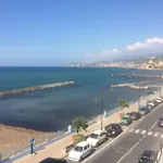 Apartamento Sea View, In The Old Town Santo Stefano al Mare