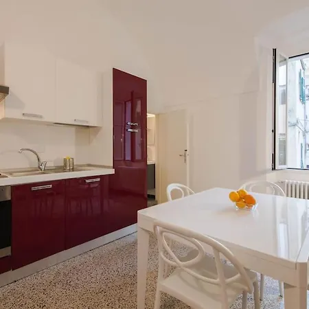 Sea View, In The Old Town Apartment Santo Stefano al Mare