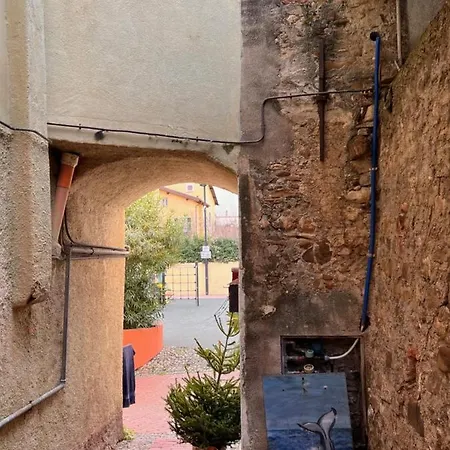 Apartment Sea View, In The Old Town Santo Stefano al Mare