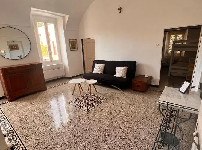 Sea View, In The Old Town Apartment Santo Stefano al Mare