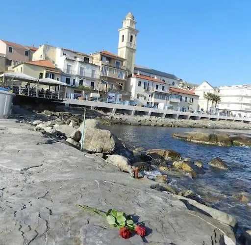 Sea View, In The Old Town * Santo Stefano al Mare